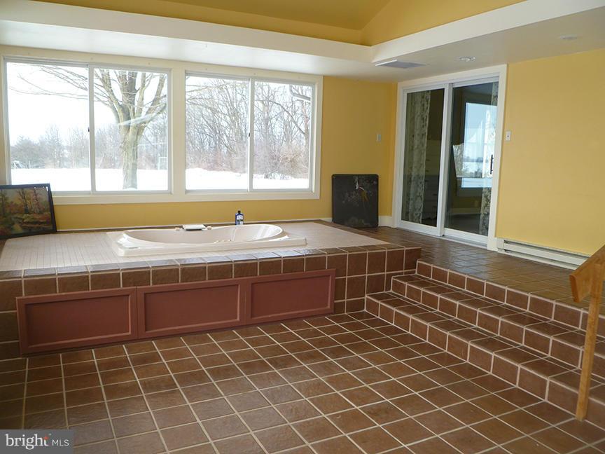 199 Fairview Road Shippensburg, PA 17257 - Photo 8 of 16 Interior (General)