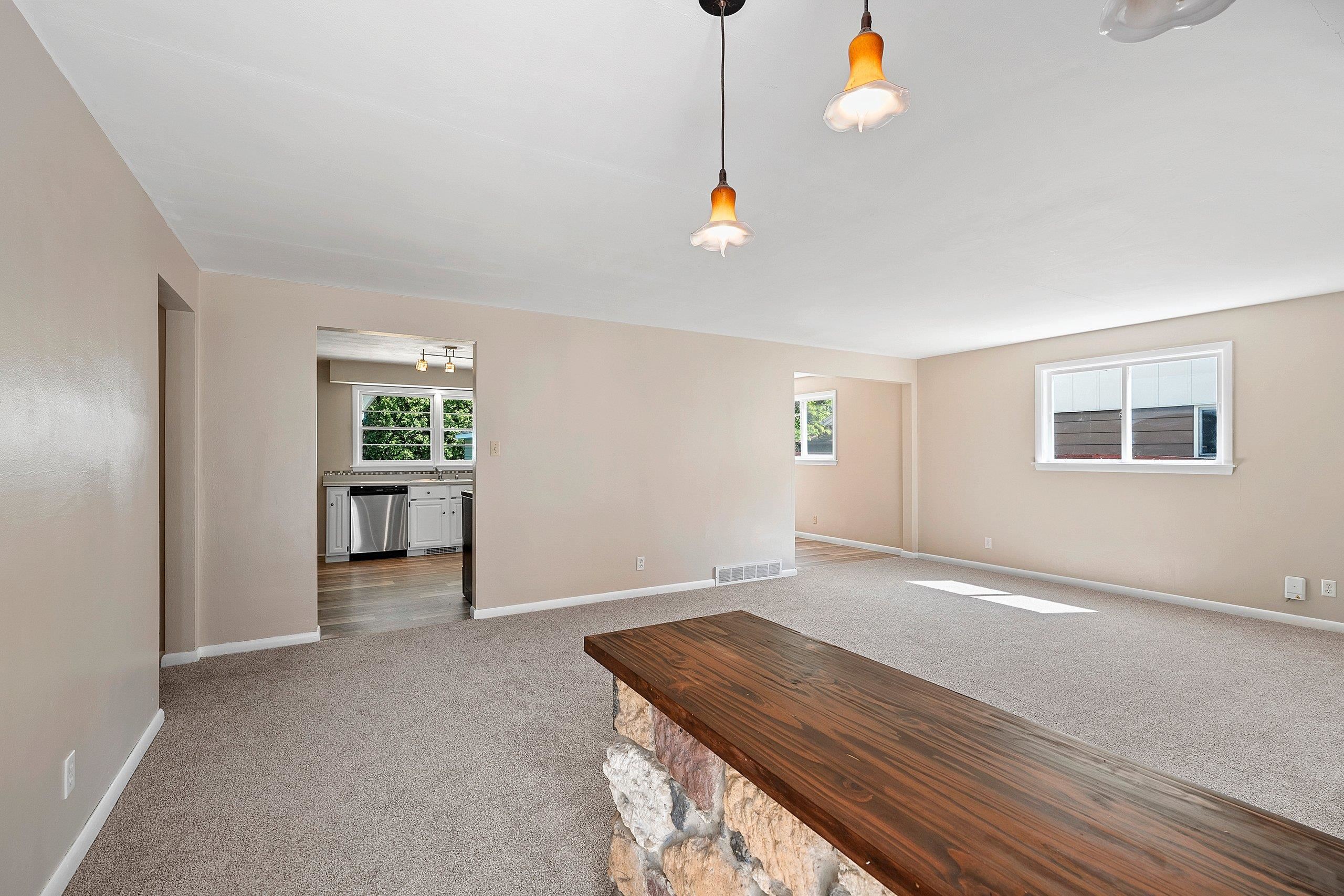 1006 East Lindbergh Street Appleton, WI 54911 - Photo 4 of 51