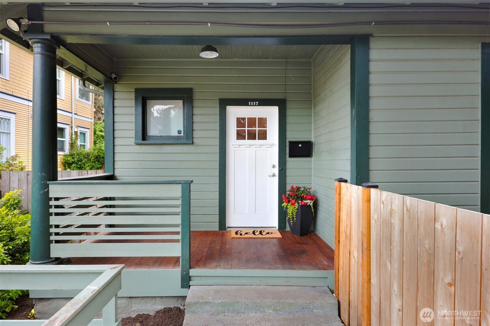 1117 North 84th Street Seattle, WA 98103 - Photo 2 of 28