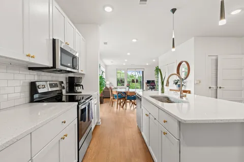 $430,000 | 600 East Trinity Lane, Unit 108, Nashville, TN 37207