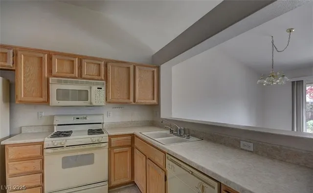 $1,600 | 2009 Joy View Lane, Henderson, NV 89012