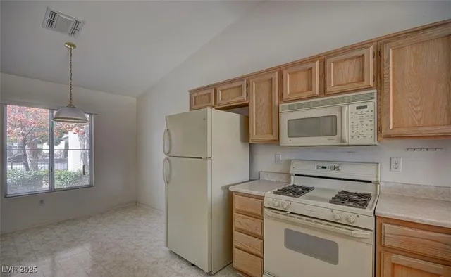 $1,600 | 2009 Joy View Lane, Henderson, NV 89012