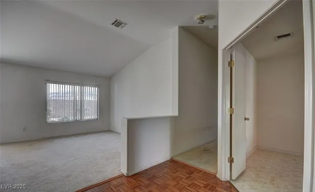 $1,600 | 2009 Joy View Lane, Henderson, NV 89012