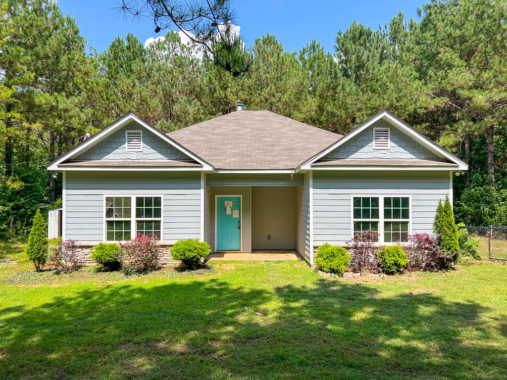 328 Lee Road Salem, AL 36874 - Photo 1 of 16 Main View