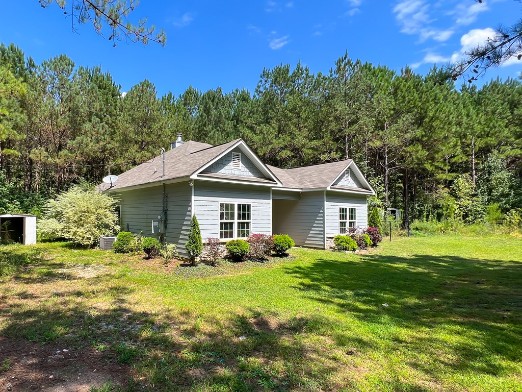 328 Lee Road Salem, AL 36874 - Photo 2 of 16