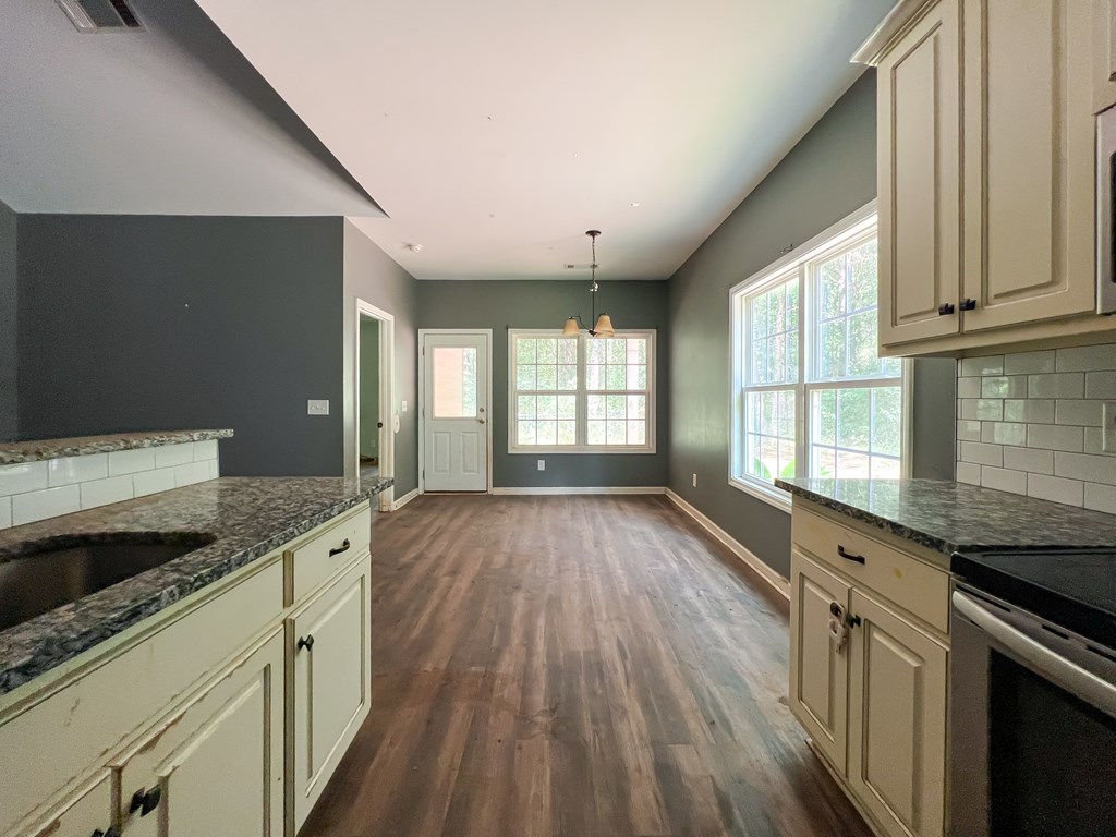 328 Lee Road Salem, AL 36874 - Photo 6 of 16