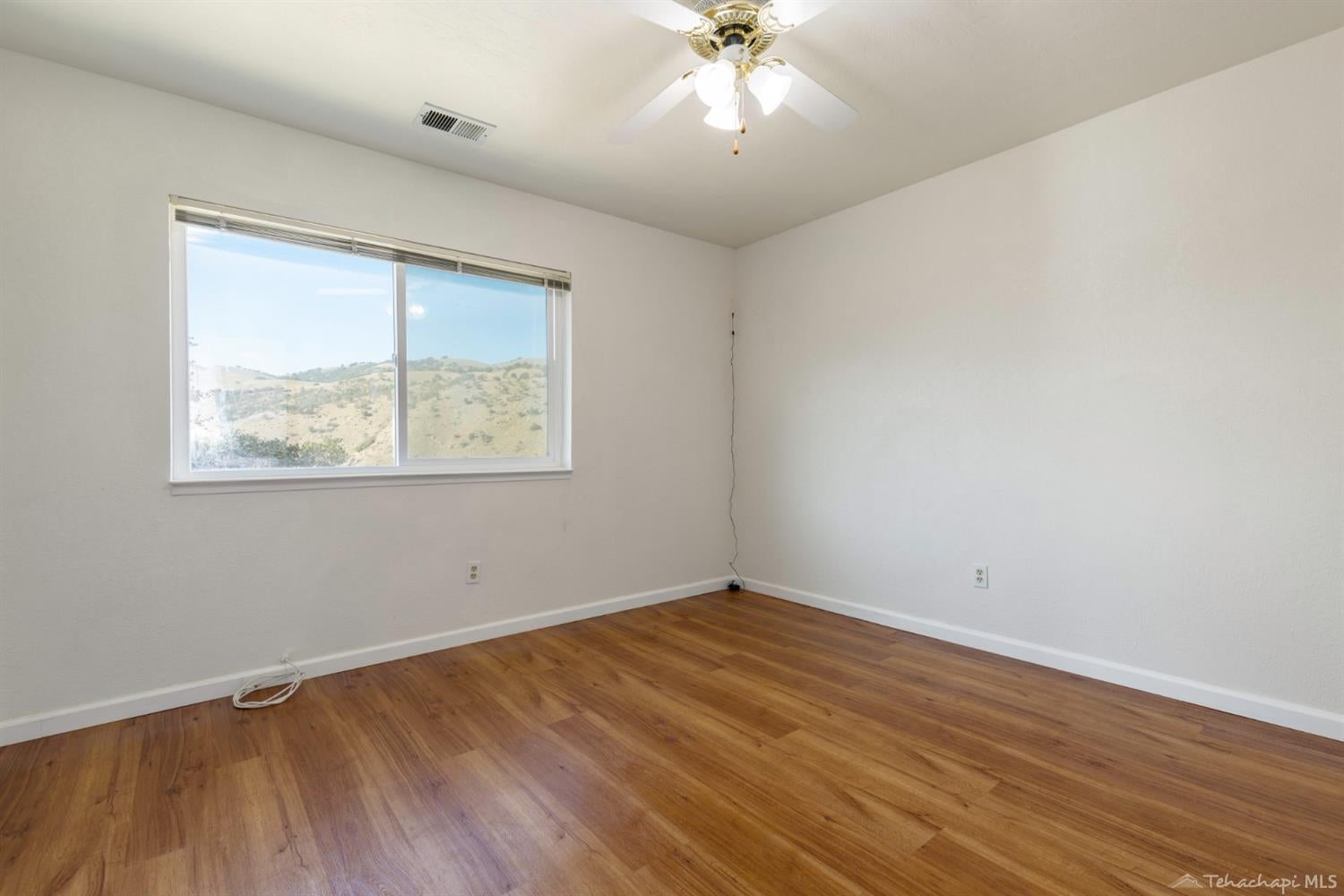 19500 Pine Ridge Drive Tehachapi, CA 93561 - Photo 23 of 29 Gallery Image 23