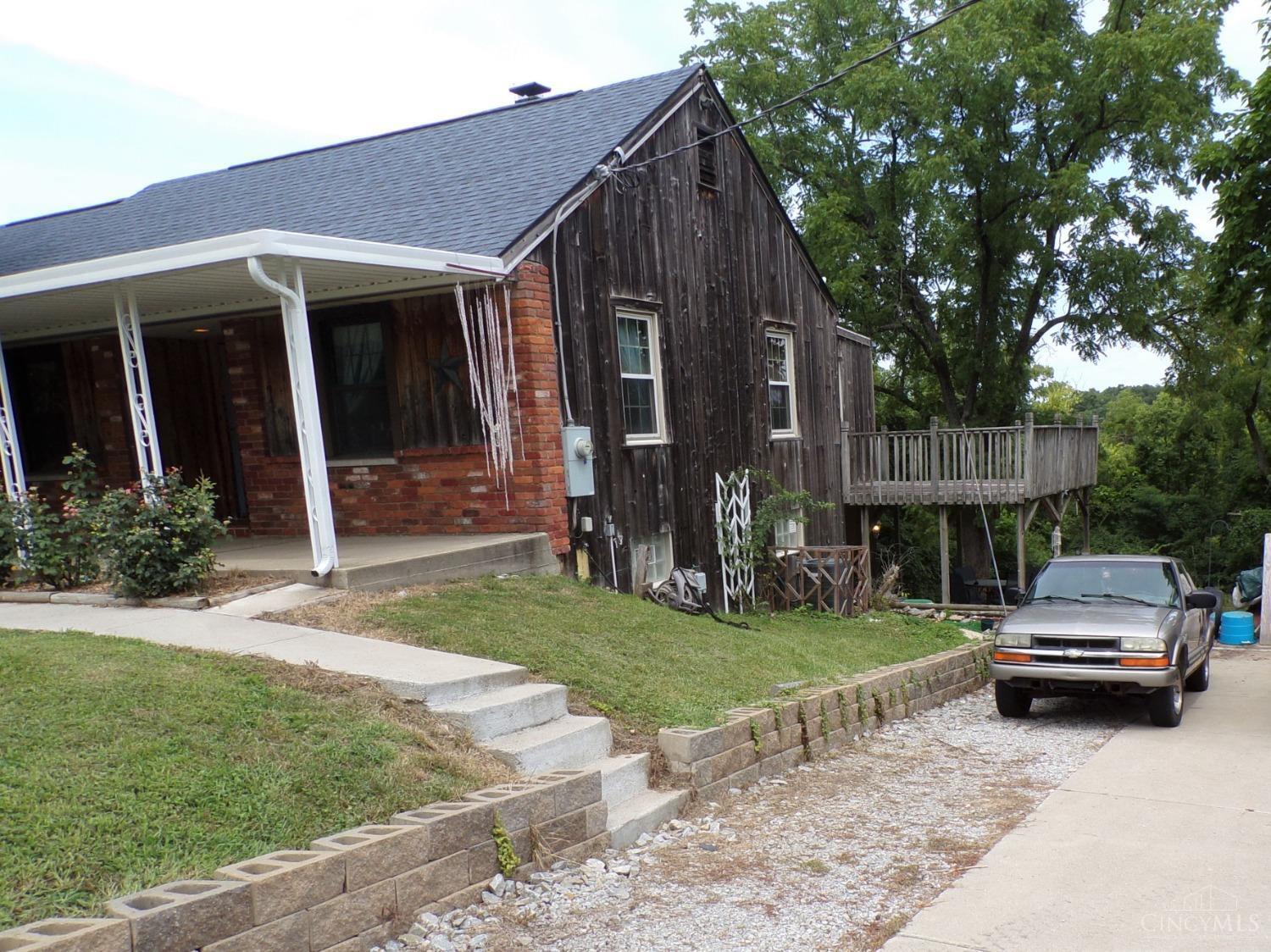 6146 Thompson Road Cincinnati, OH 45247 - Photo 3 of 29