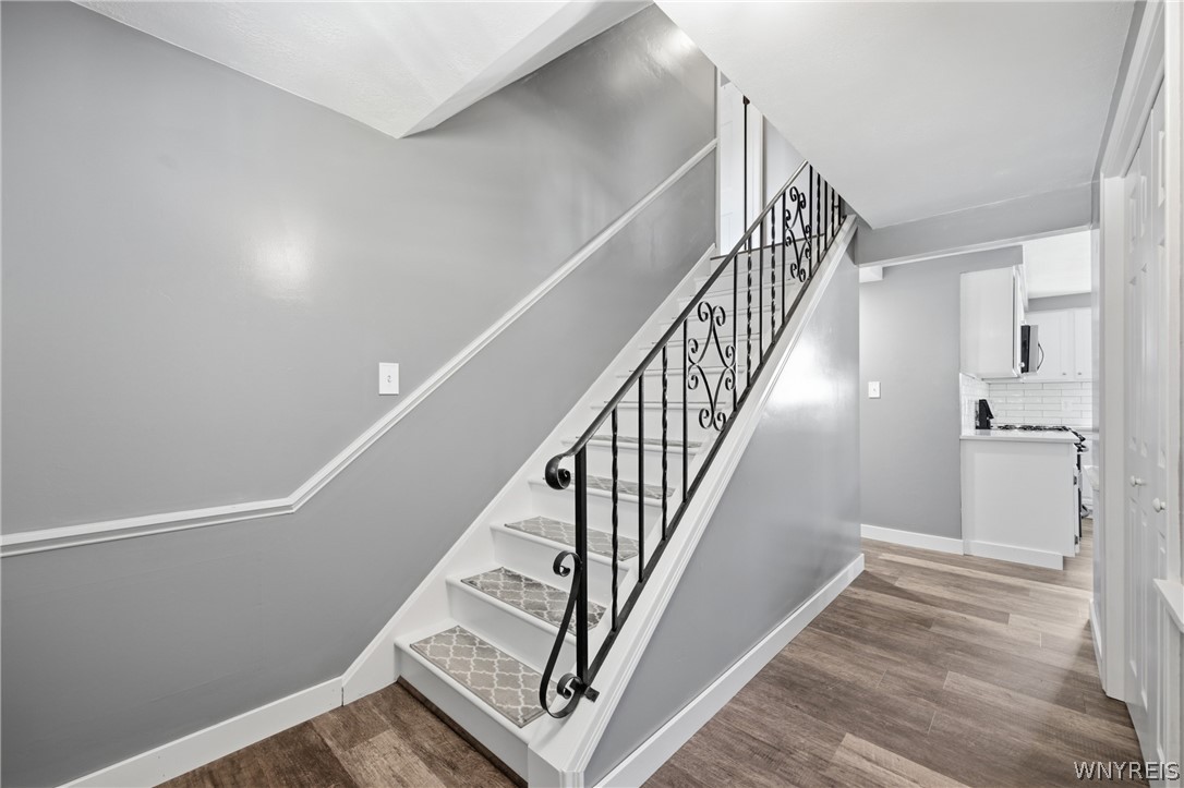 567 Borden Road Cheektowaga, NY 14043 - Photo 9 of 48