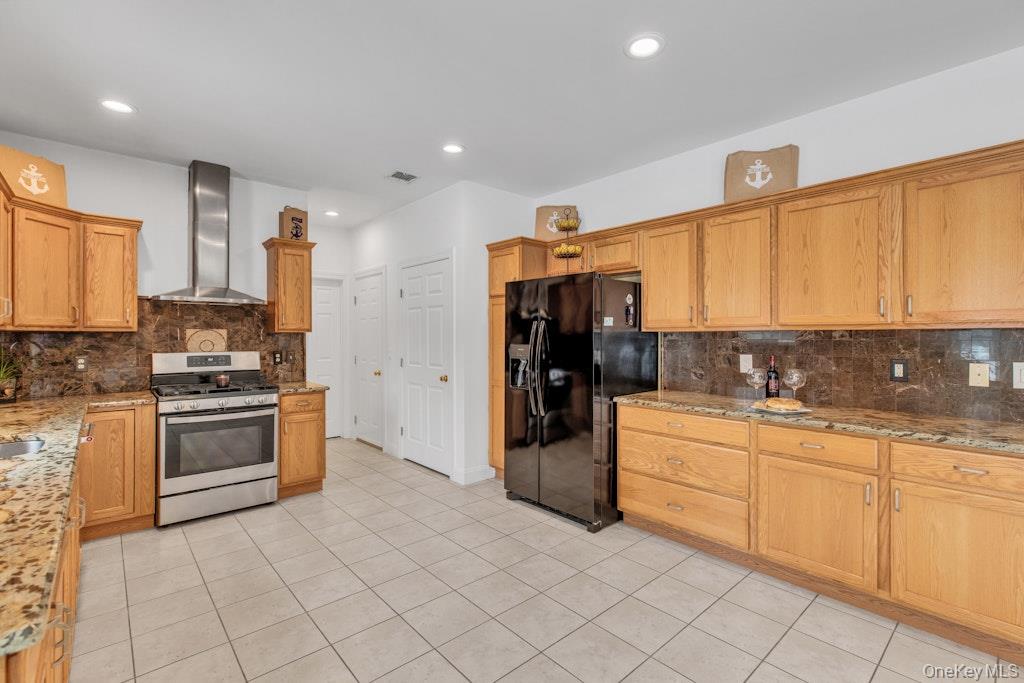 2655 Rocky Point Road East Marion, NY 11939 - Photo 14 of 50