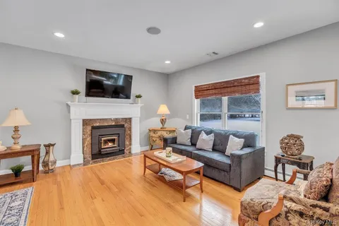 $1,529,000 | 2655 Rocky Point Road, East Marion, NY 11939