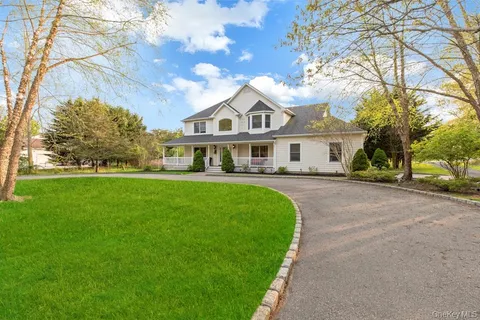 $1,529,000 | 2655 Rocky Point Road, East Marion, NY 11939