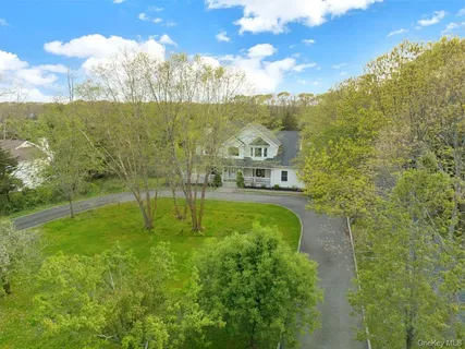 $1,529,000 | 2655 Rocky Point Road, East Marion, NY 11939