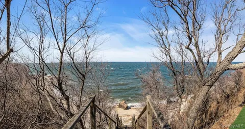 $1,529,000 | 2655 Rocky Point Road, East Marion, NY 11939