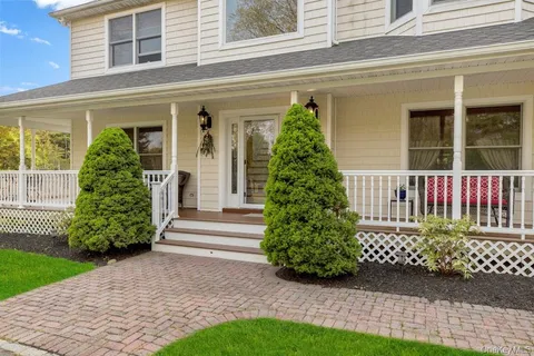 $1,529,000 | 2655 Rocky Point Road, East Marion, NY 11939