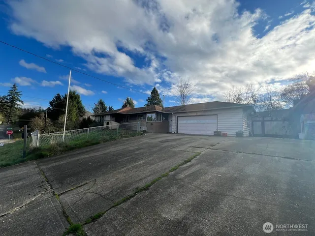 $469,000 | 502 17th Avenue Southwest, Puyallup, WA 98371