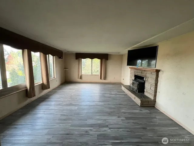 $469,000 | 502 17th Avenue Southwest, Puyallup, WA 98371