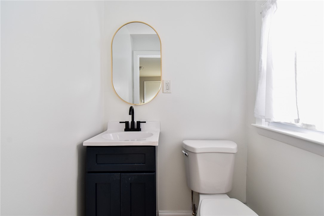 164 Cherry Hill Road Johnston, RI 02919 - Photo 12 of 32 Half Bath