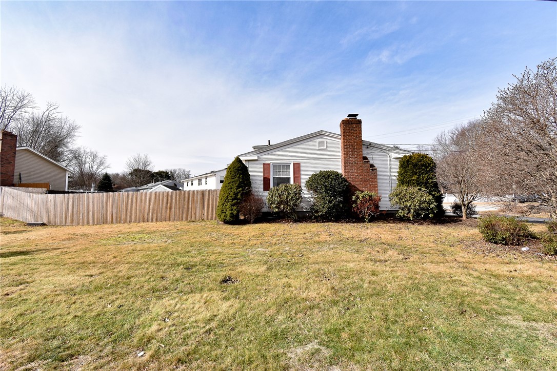 164 Cherry Hill Road Johnston, RI 02919 - Photo 25 of 32 Side Yard (Capri Drive side)