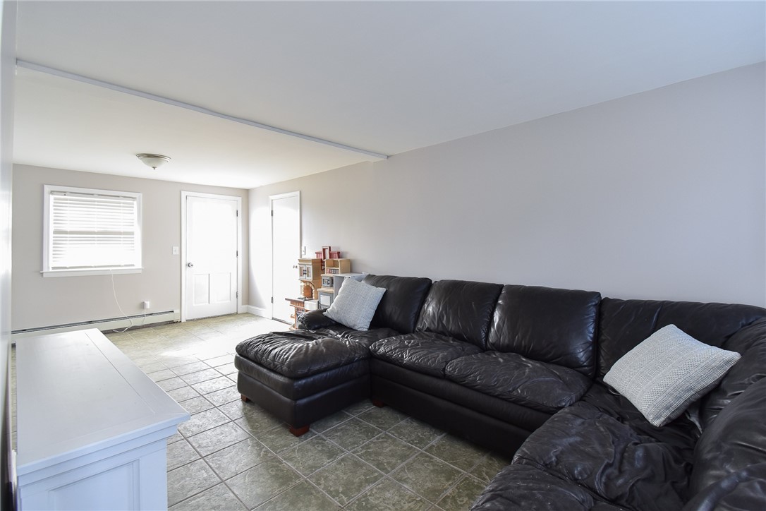 164 Cherry Hill Road Johnston, RI 02919 - Photo 9 of 32 Family Room
