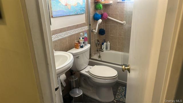 873 Custer Street Valley Stream, NY 11580 - Photo 6 of 7