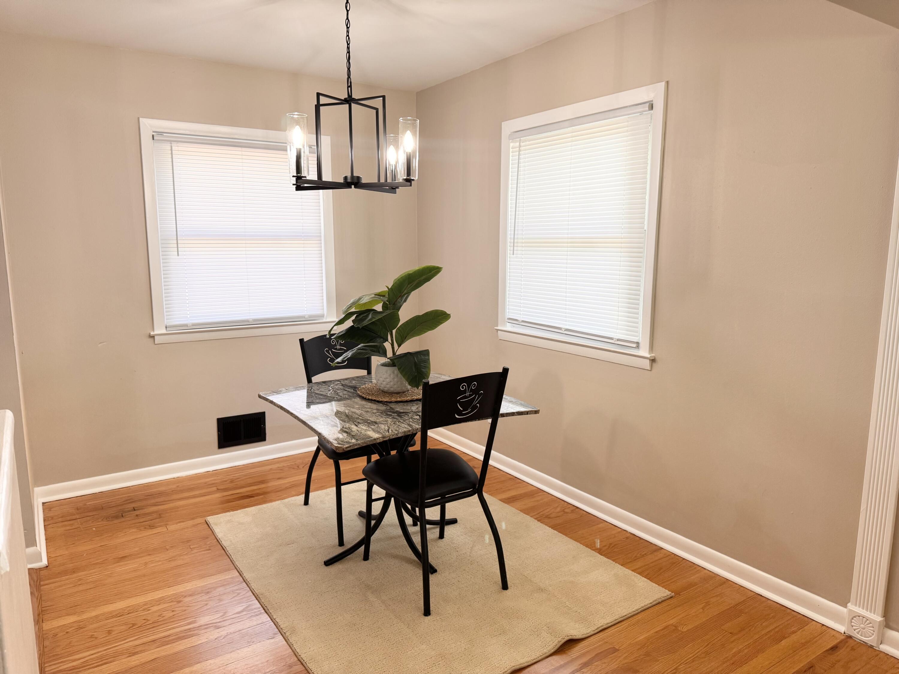 5319 West Spring Lane Milwaukee, WI 53223 - Photo 6 of 15 IMG_1093