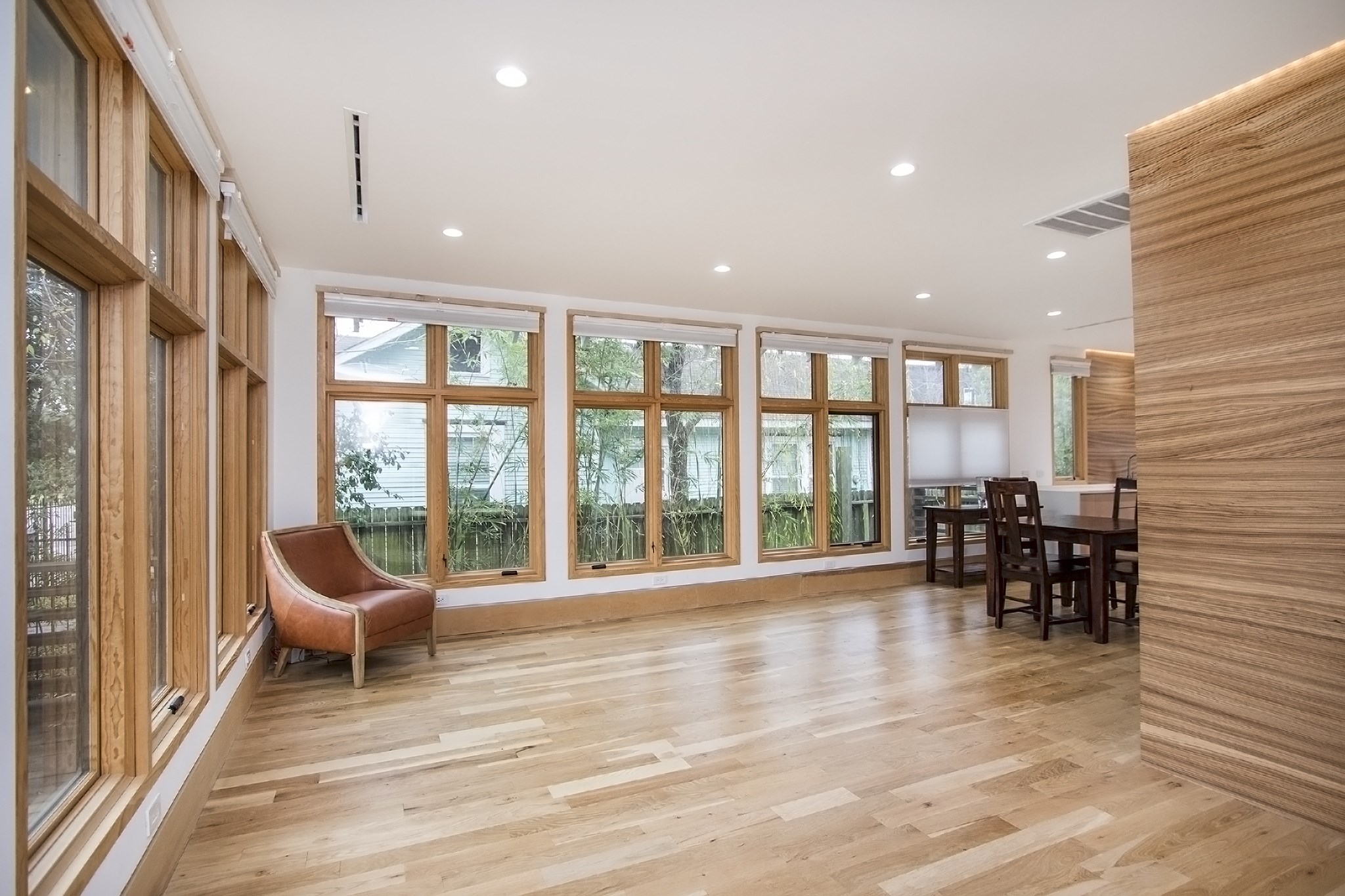 811 East 23rd Street Houston, TX 77009 - Photo 3 of 30 a living room with furniture and a large window