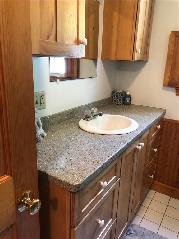 347 Westcott Road Scituate, RI 02857 - Photo 8 of 12 Full Bath Main Level