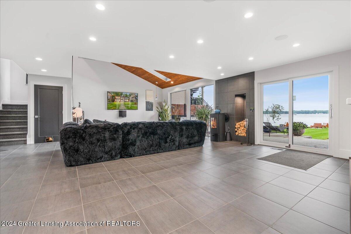 6240 West Reynolds Road Haslett, MI 48840 - Photo 20 of 80 18-Media Jett-53