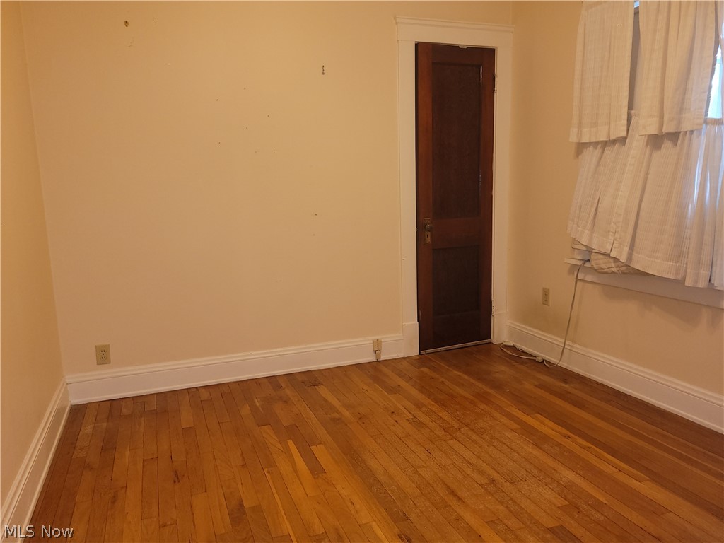 3953 Ardmore Road Cleveland Heights, OH 44121 - Photo 17 of 28 Harwood Flooring with white Trim