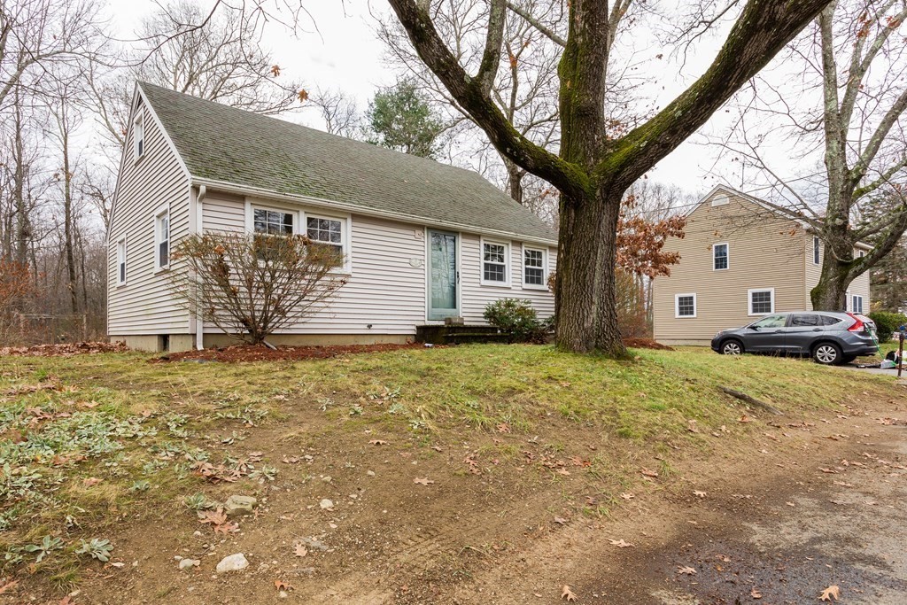 32 Mayflower Road Leicester, MA 01524 - Photo 1 of 28 Gallery Image 1