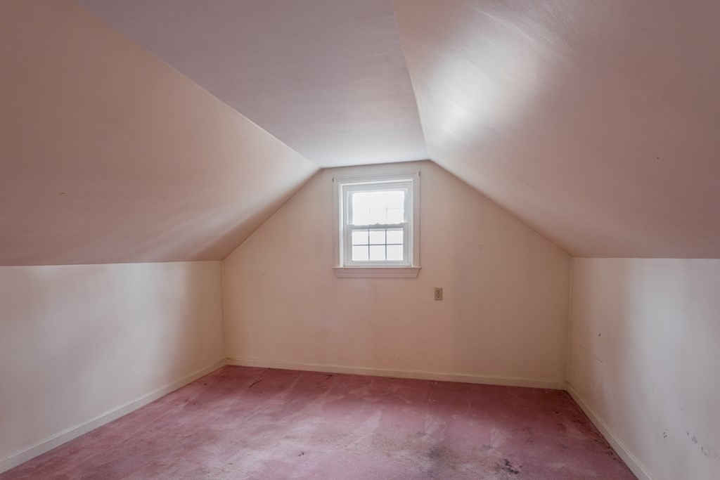 32 Mayflower Road Leicester, MA 01524 - Photo 13 of 28 Gallery Image 13