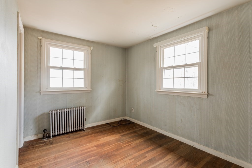 32 Mayflower Road Leicester, MA 01524 - Photo 16 of 28 Gallery Image 16
