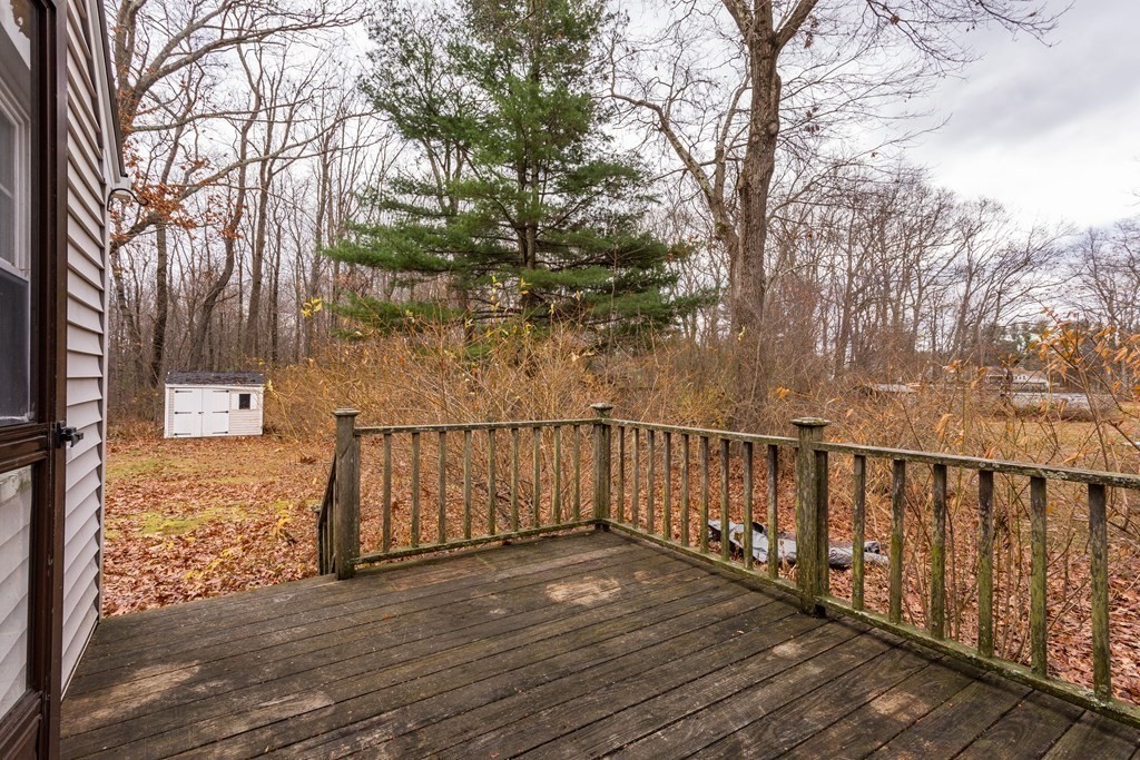 32 Mayflower Road Leicester, MA 01524 - Photo 22 of 28 Gallery Image 22