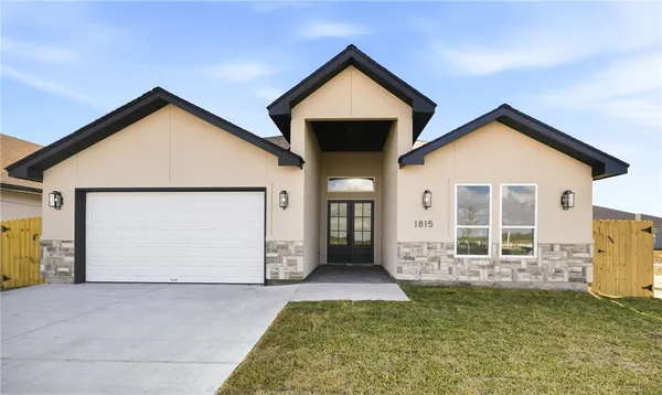 $414,900 | 1815 Spoonbill Drive, Portland, TX 78374