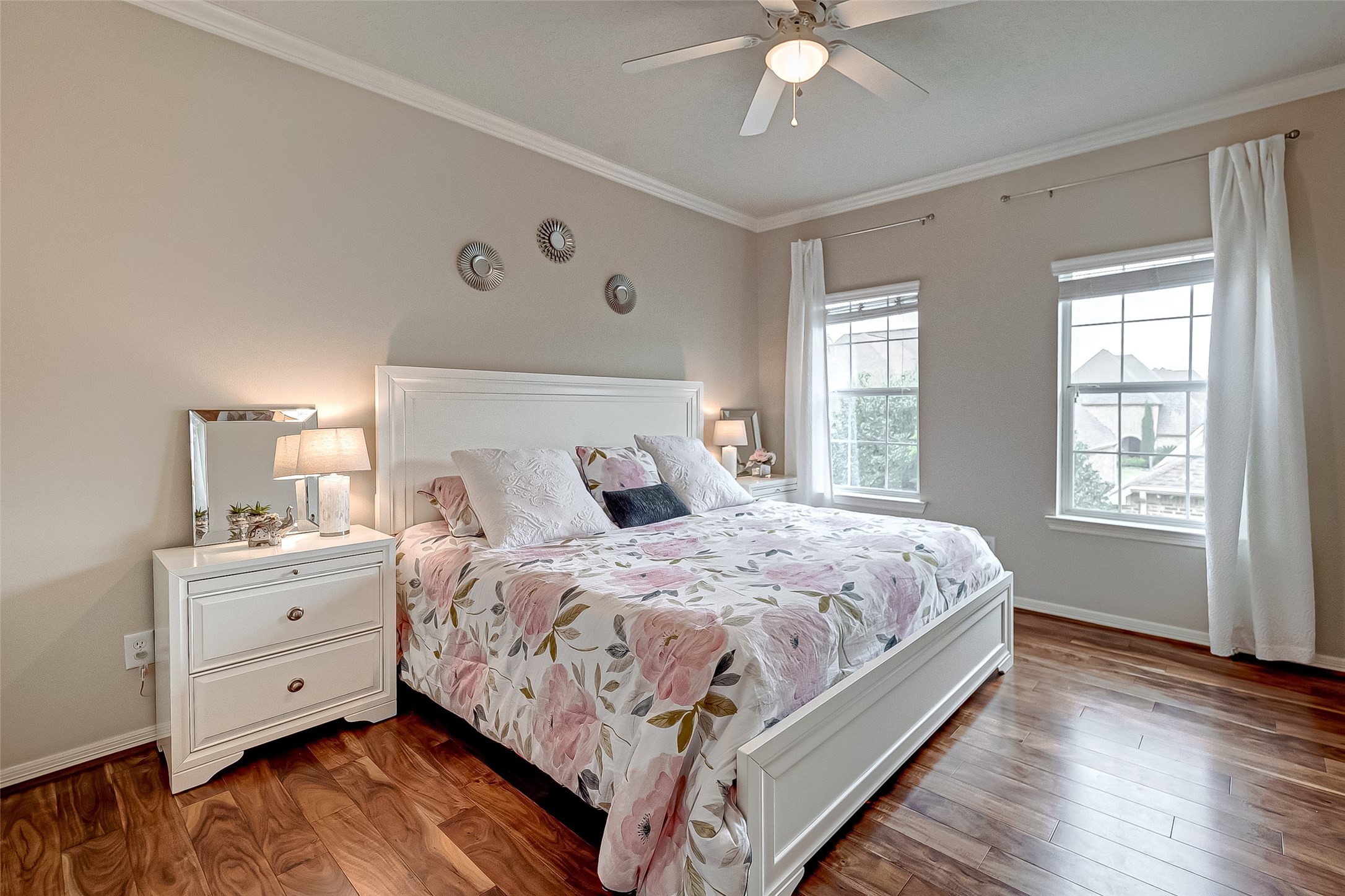 14418 Basalt Lane Houston, TX 77077 - Photo 13 of 32 a bed room with a bed and a window