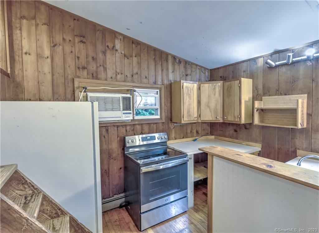 38 Hawleyville Road Newtown, CT 06470 - Photo 4 of 10