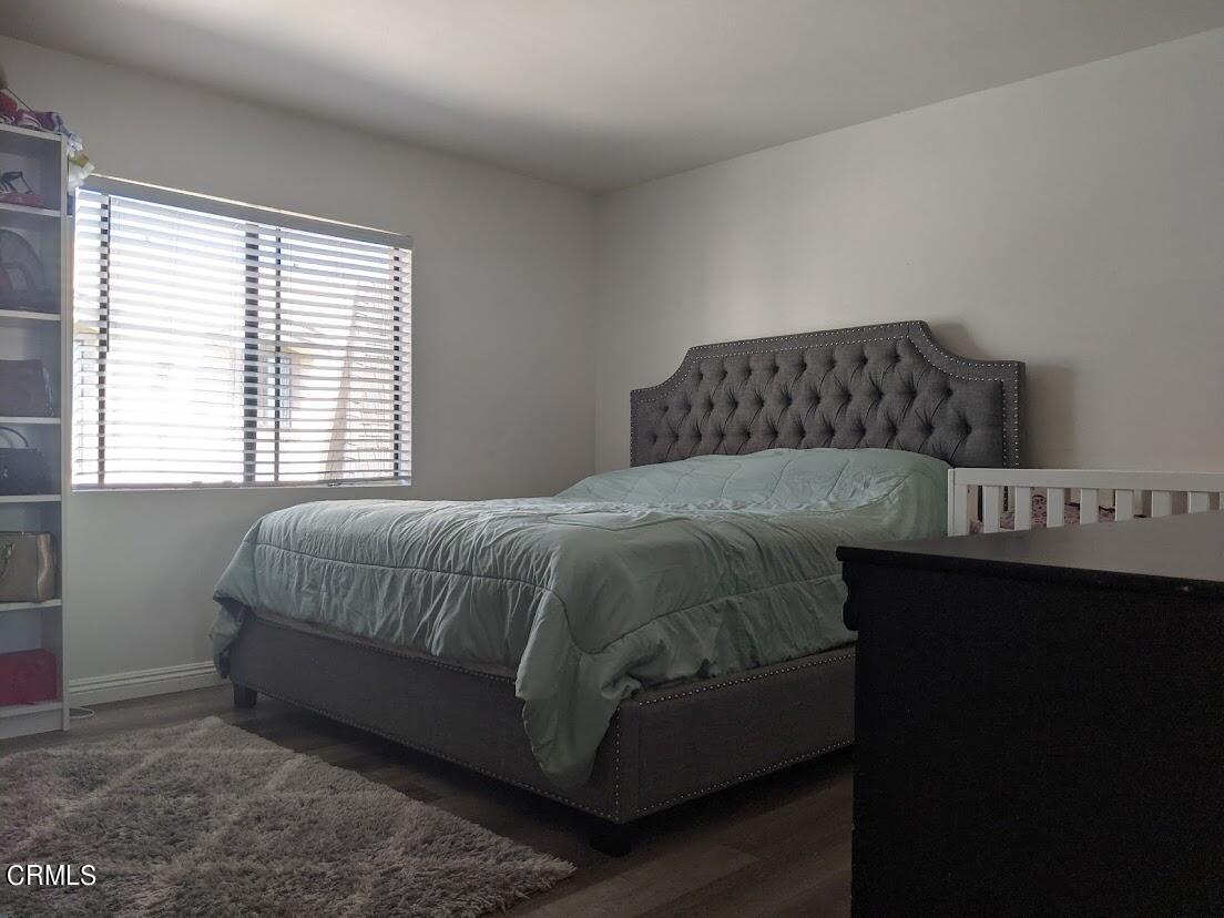 553 South E Street Oxnard, CA 93030 - Photo 12 of 29 Master Bedroom