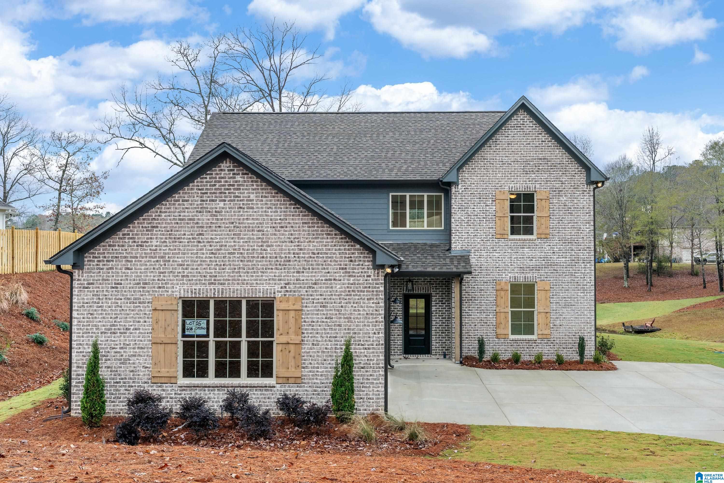 606 Emerald Trace Chelsea, AL 35043 - Photo 2 of 51