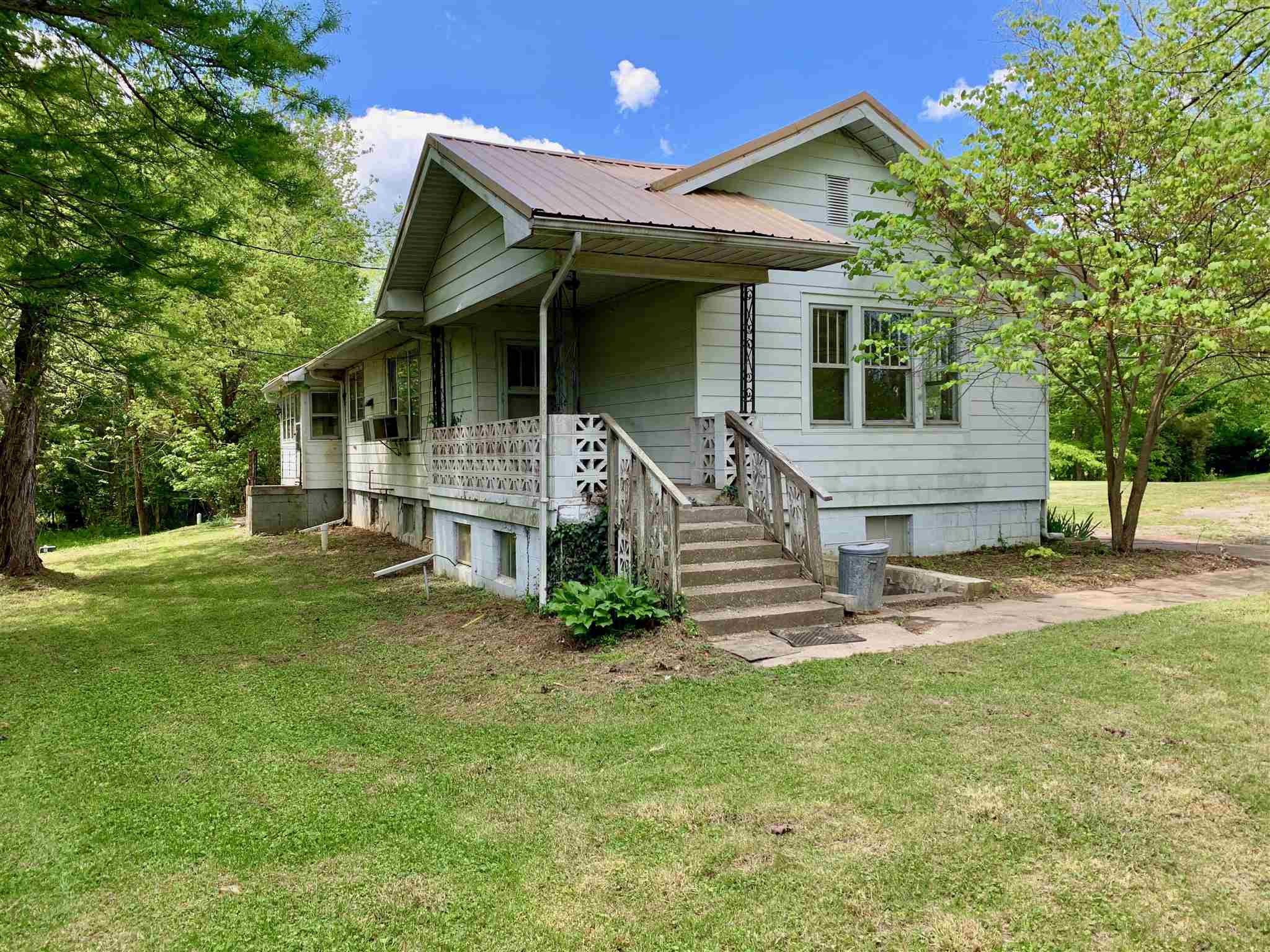 76 Minnesota Road Carbondale, IL 62903 - Photo 1 of 11