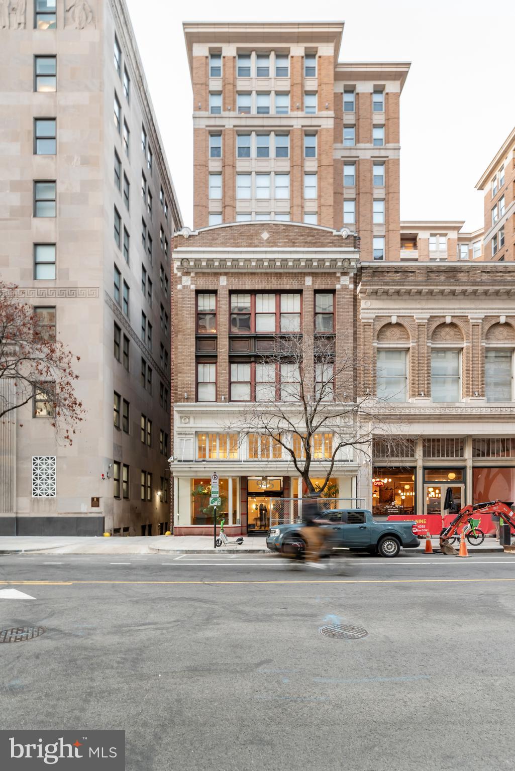 915 E Street Northwest, Unit 103 Washington, DC 20004 - Photo 5 of 43 front view of a building with a street