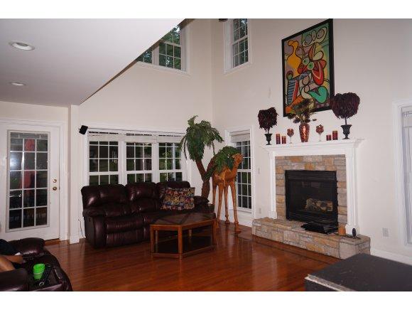 1090 County Line Road Batesville, IN 47006 - Photo 5 of 11 Gallery Image 5