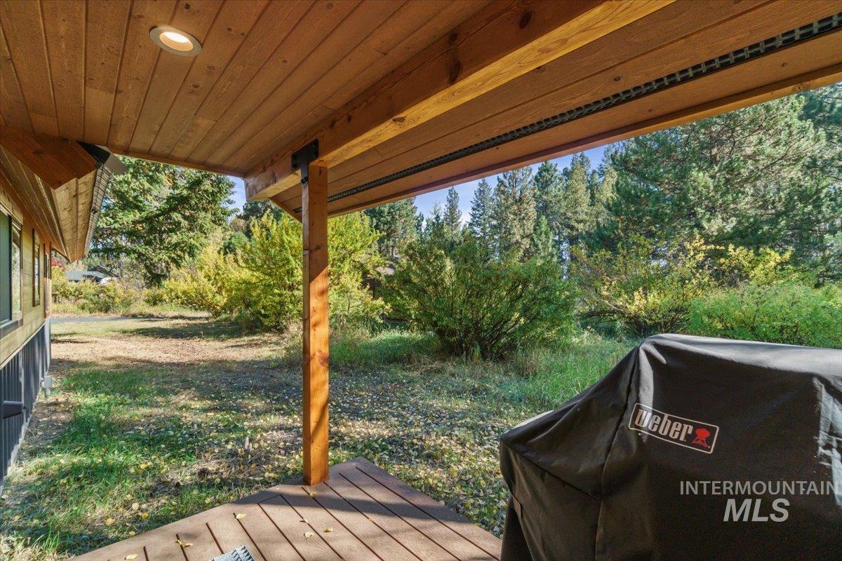 13982 Comfort Road McCall, ID 83638 - Photo 21 of 50 Wooden terrace featuring area for grilling