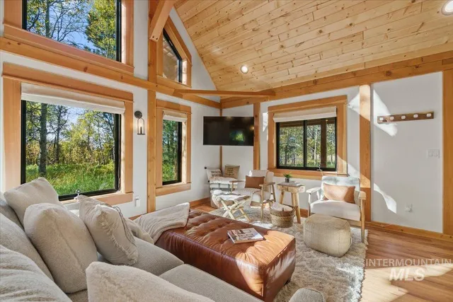 $1,298,500 | 13982 Comfort Road, McCall, ID 83638