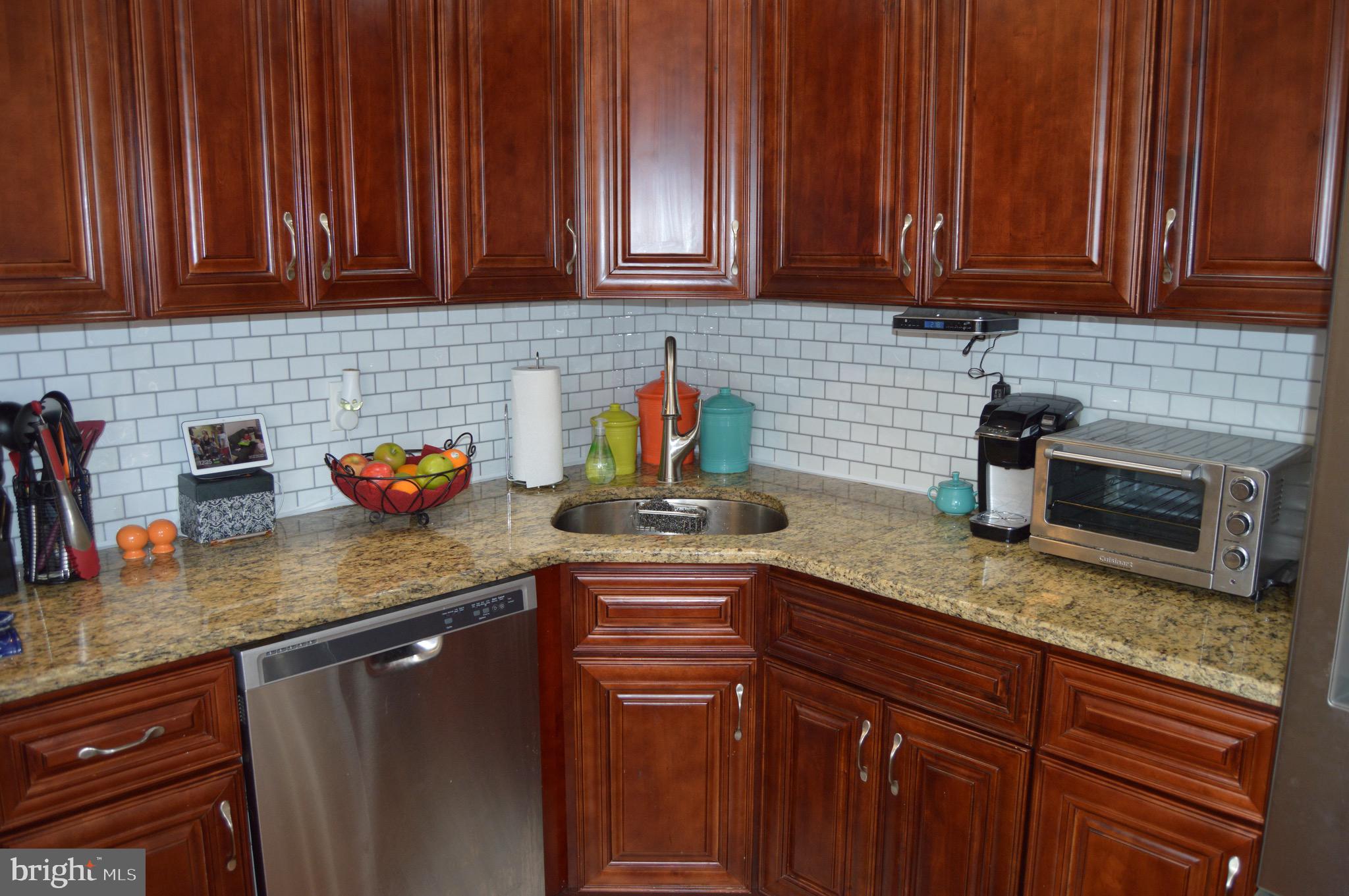 10217 Calera Road Philadelphia, PA 19114 - Photo 11 of 37 Kitchen