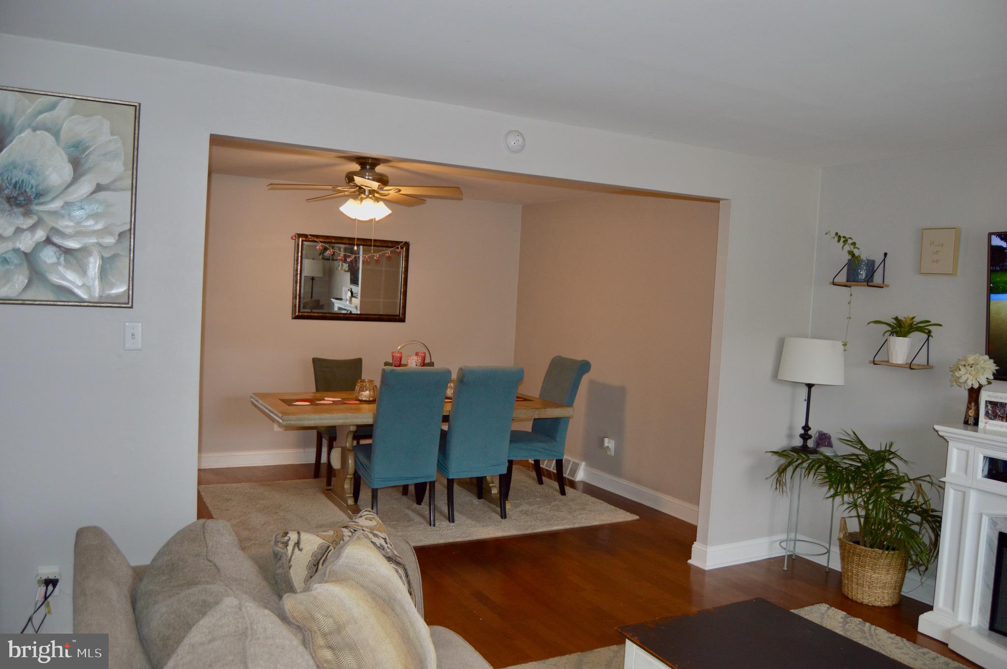 10217 Calera Road Philadelphia, PA 19114 - Photo 7 of 37 View of Dining Room