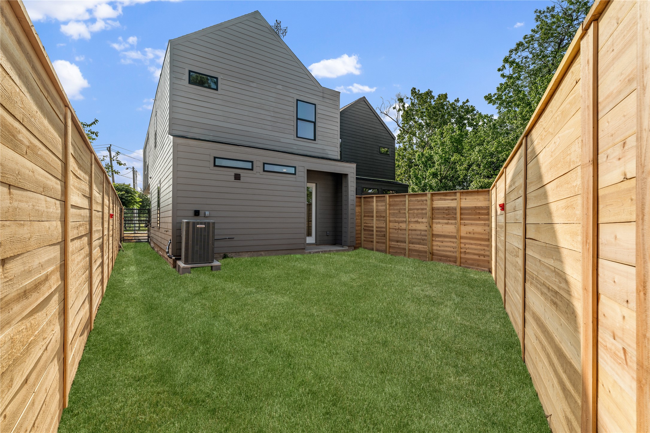 4108 Cortlandt Street Houston, TX 77022 - Photo 38 of 43 a view of a backyard of the house