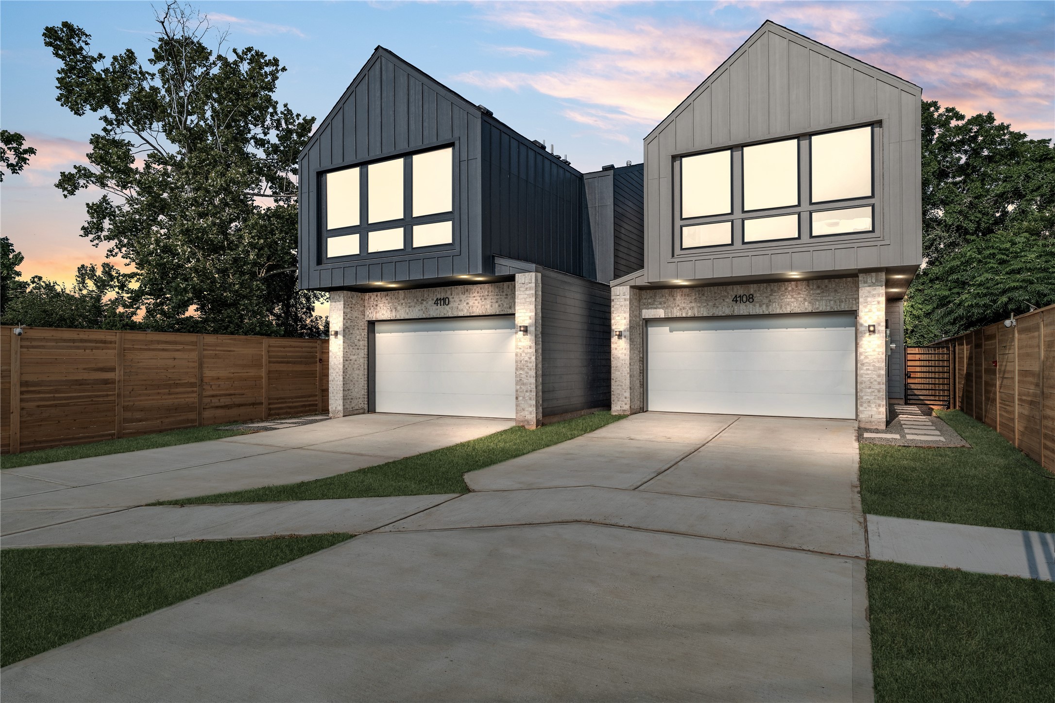 4108 Cortlandt Street Houston, TX 77022 - Photo 42 of 43 a front view of house with garage and yard