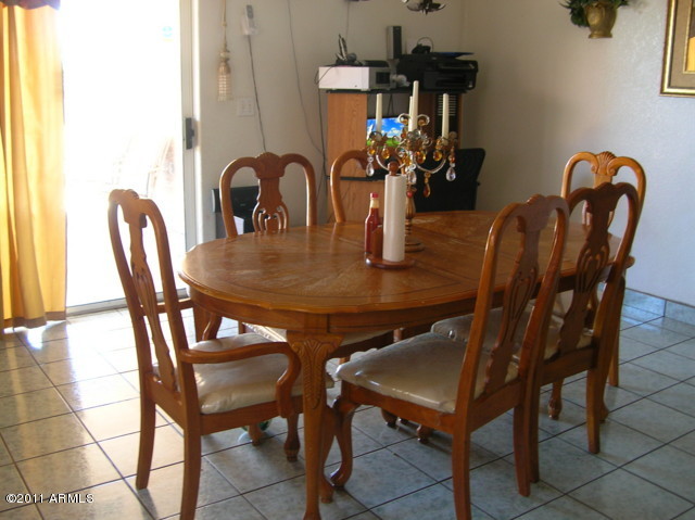 170 South Picacho Heights Road Eloy, AZ 85131 - Photo 3 of 23 Dining