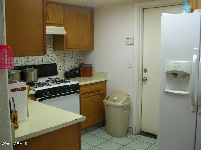 170 South Picacho Heights Road Eloy, AZ 85131 - Photo 5 of 23 Kitchen